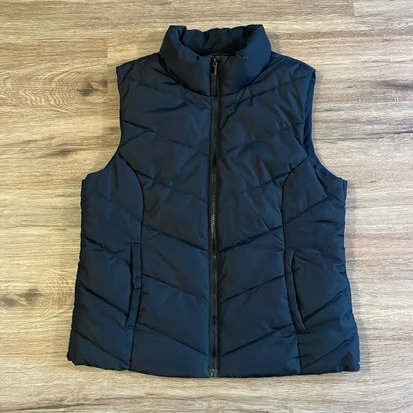 Cole Haan Black Chevron Quilted Puffer Vest Jacket - Picture 3 of 11